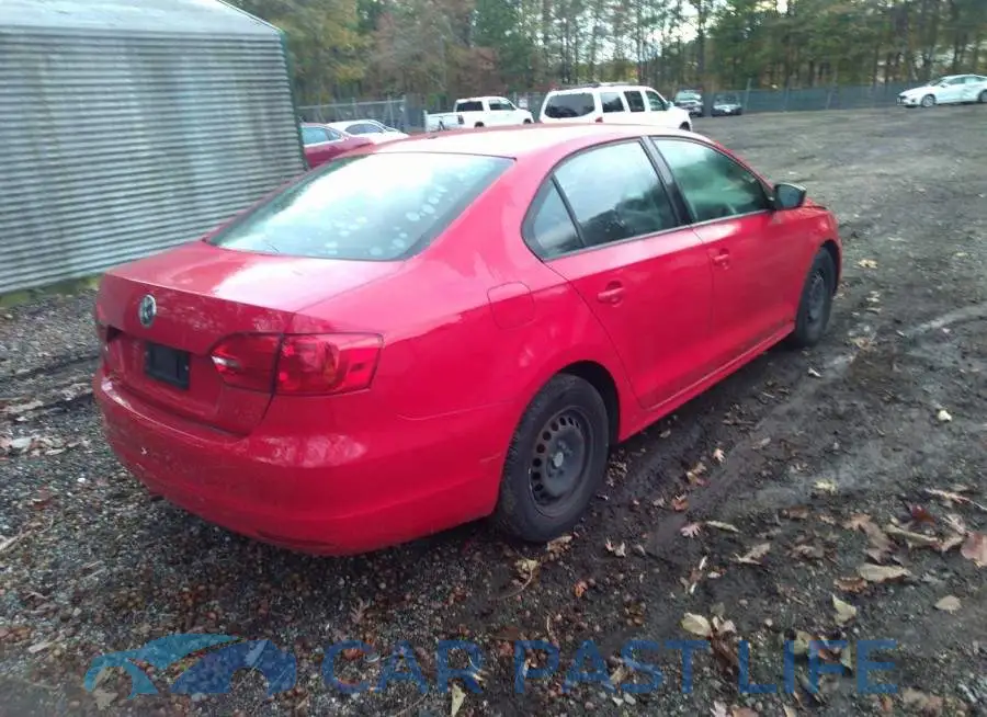 3VW2K7AJ7CM357872# 4