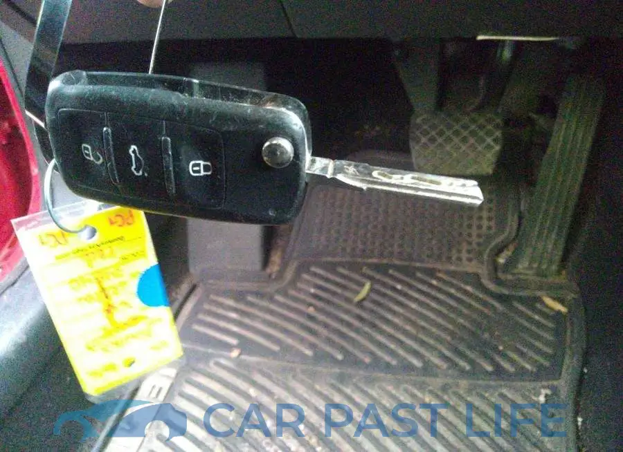 3VW2K7AJ7CM357872# 11