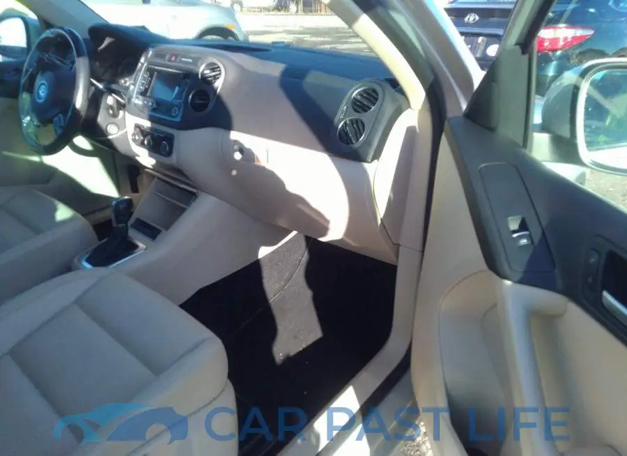 WVGAV7AXXCW610950# 5