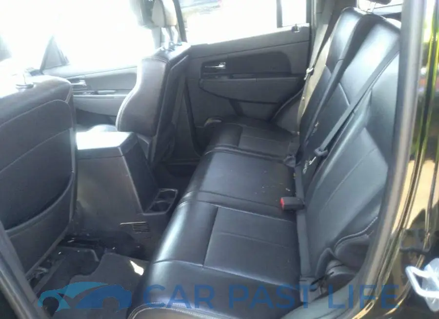1C4PJMAK7CW192411# 8