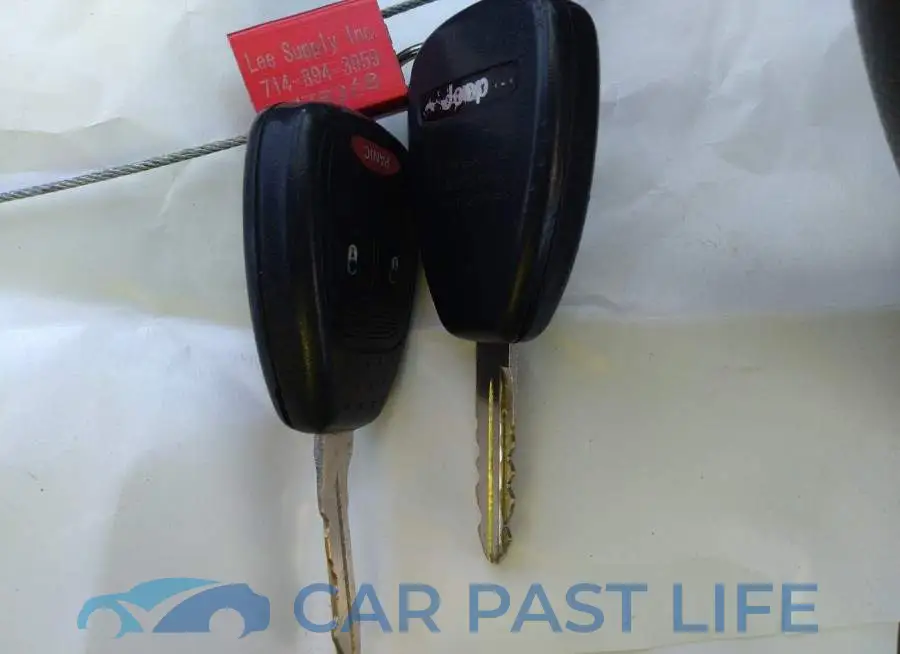 1C4PJMAK8CW124263# 11