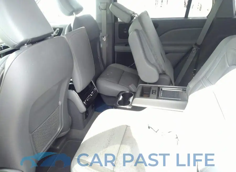 5LM5J7WC1MGL14274# 8