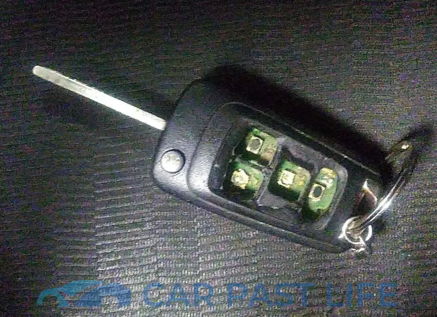 2G1FE1E30C9121103# 11