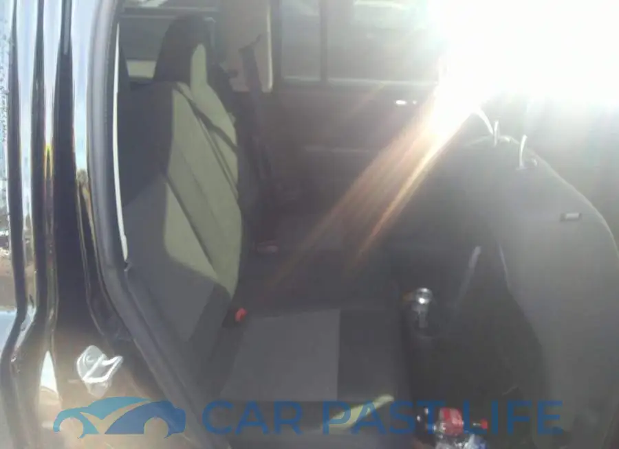 1C4NJPBA1CD634898# 8