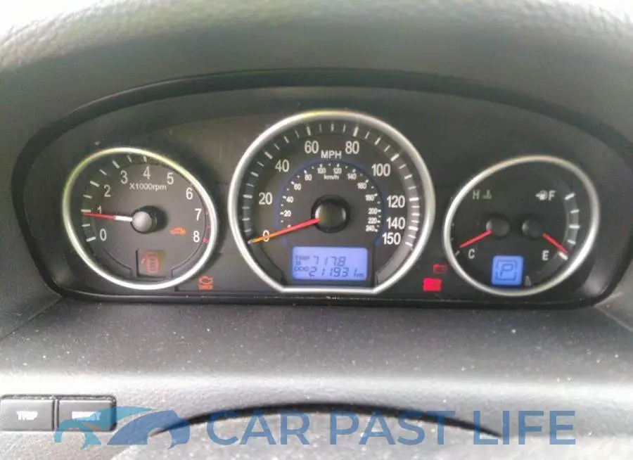 KM8NUDCC6CU195702# 7