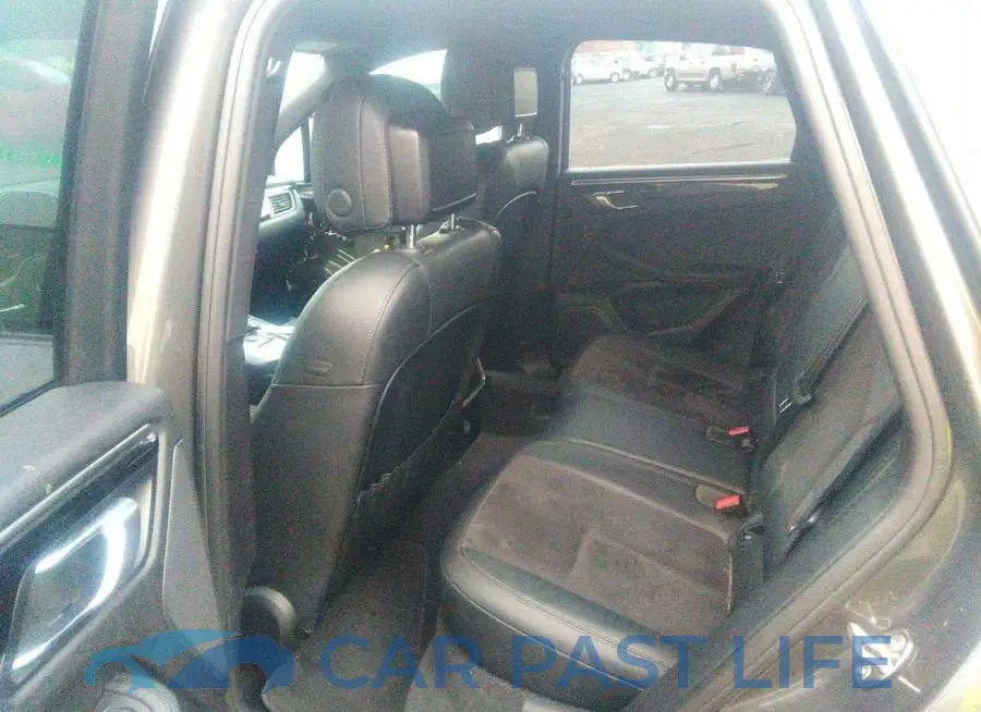 WP1AA2A59JLB17629# 8