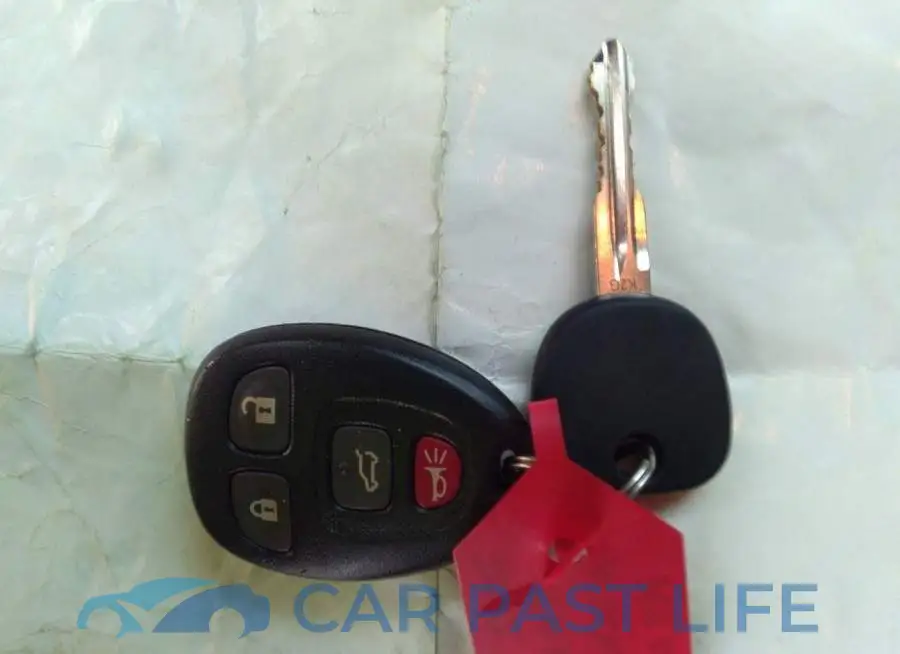 1GNLC2E06CR309858# 11