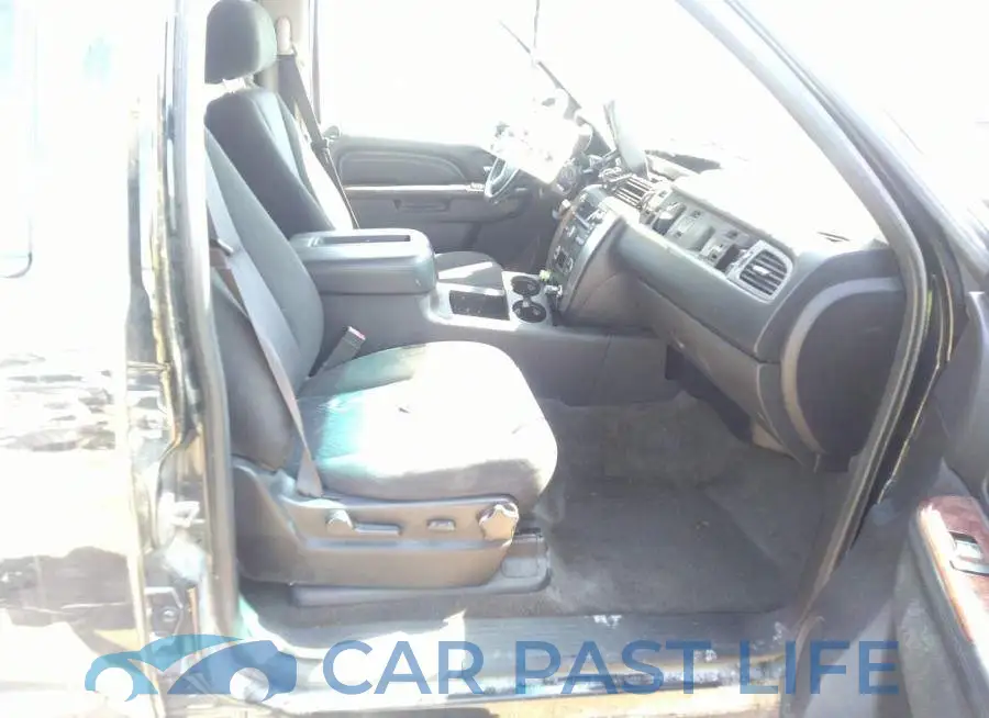 1GKS1AE04DR313563# 5