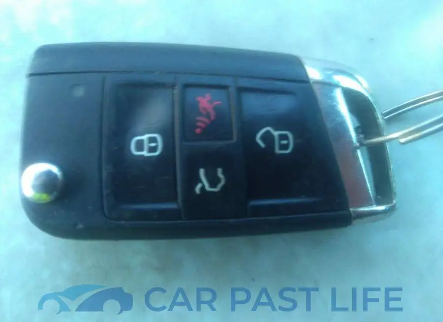 3VW5T7AU3KM010381# 11