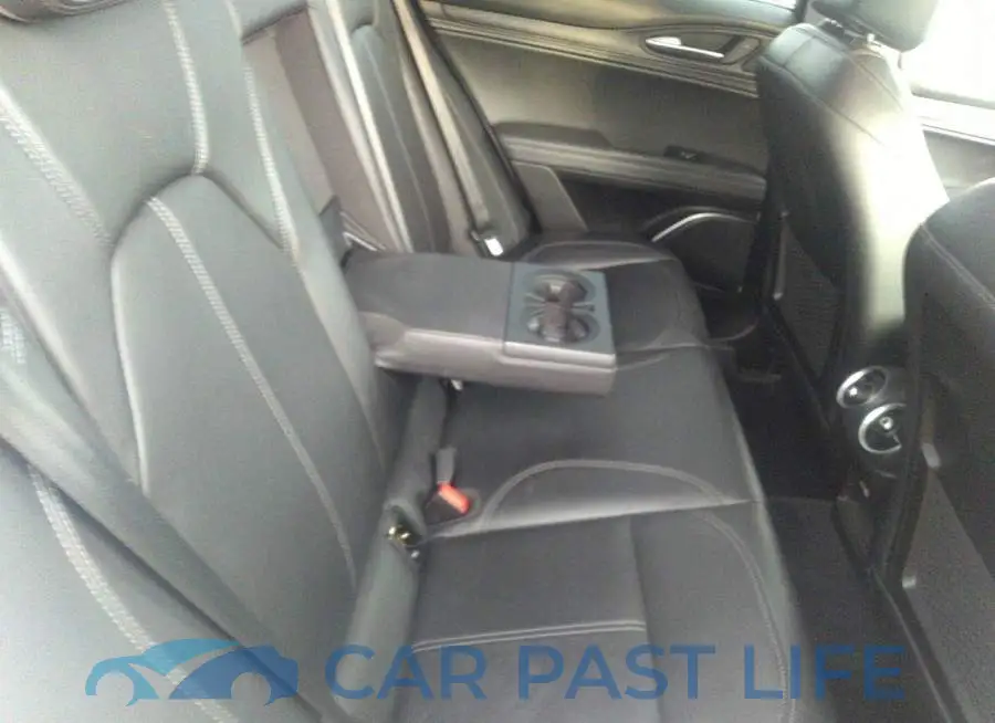 ZASFAKAN2J7B81065# 8