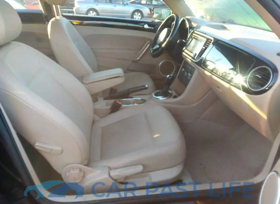 3VWJP7AT9EM614886# 5