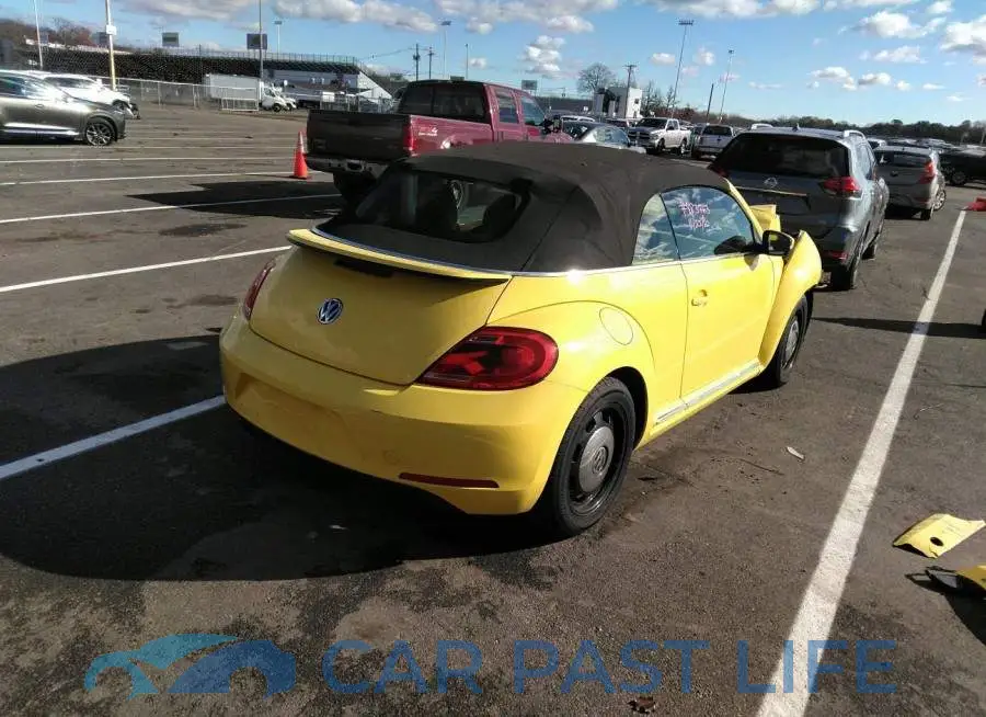 3VW517AT4FM812425# 4
