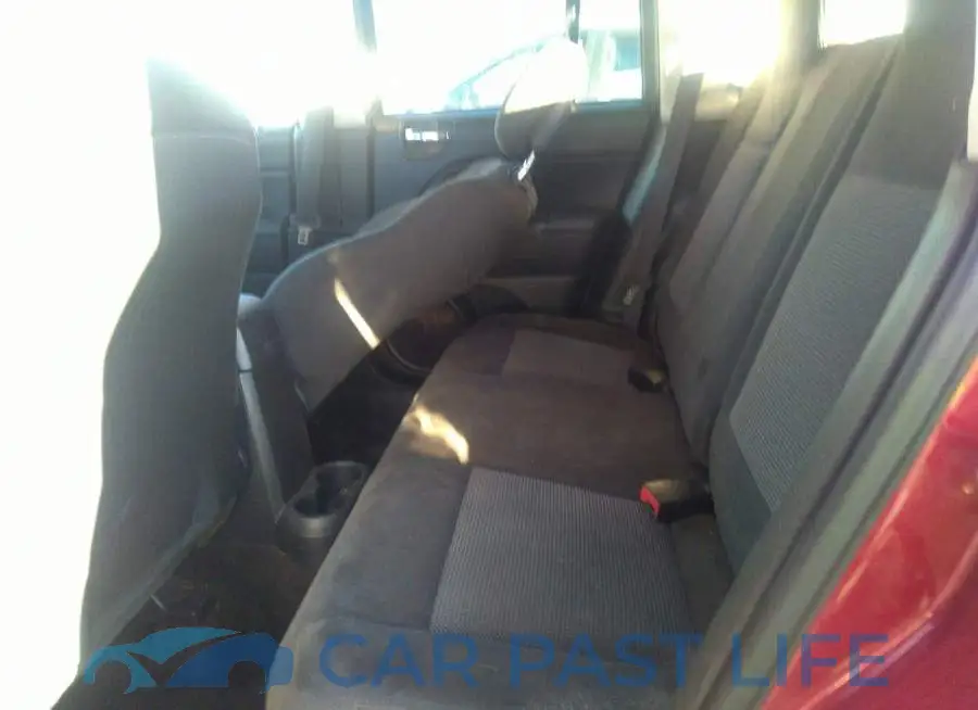 1C4NJCBA8FD413215# 8
