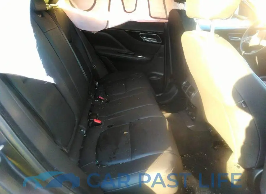 SADCJ2BV7HA895270# 8