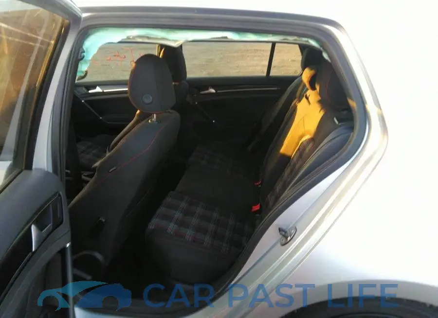 3VW547AUXHM002896# 8