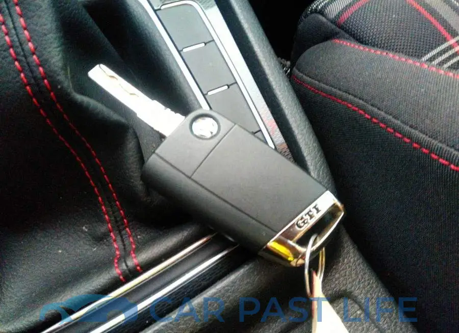 3VW547AUXHM002896# 11