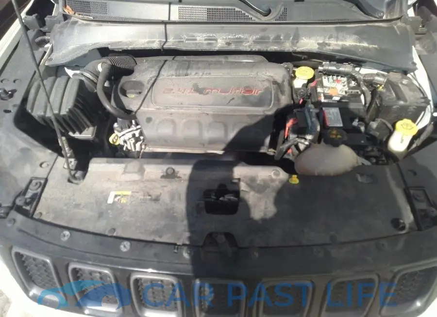 3C4NJDDB5LT171632# 10