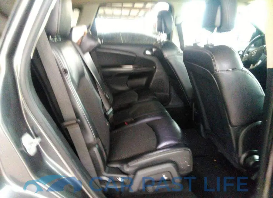 3C4PDCGB4FT752792# 8