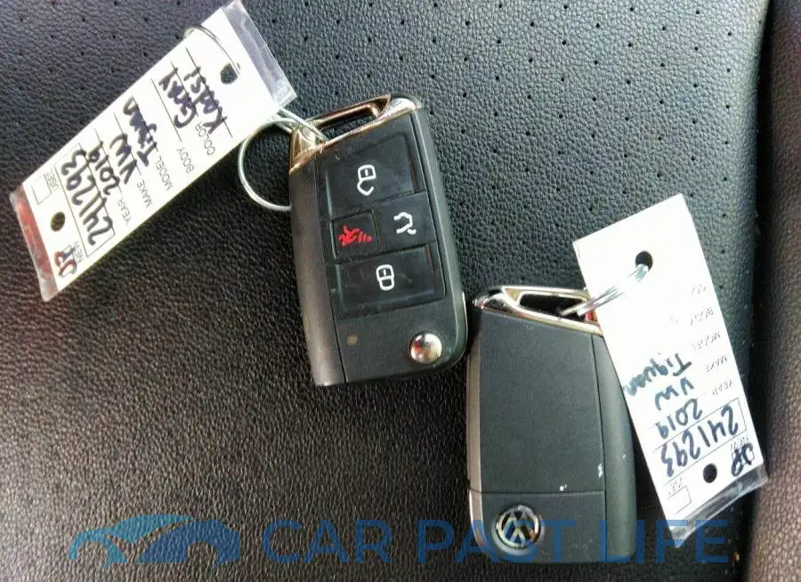 3VV3B7AX5KM081557# 11