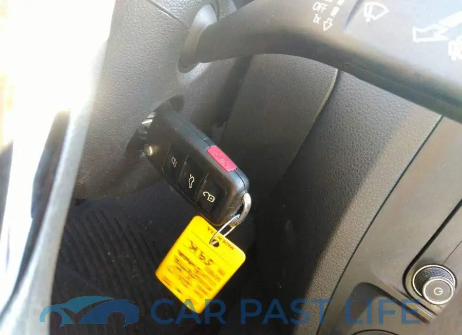 3VW2B7AJ9HM214879# 11