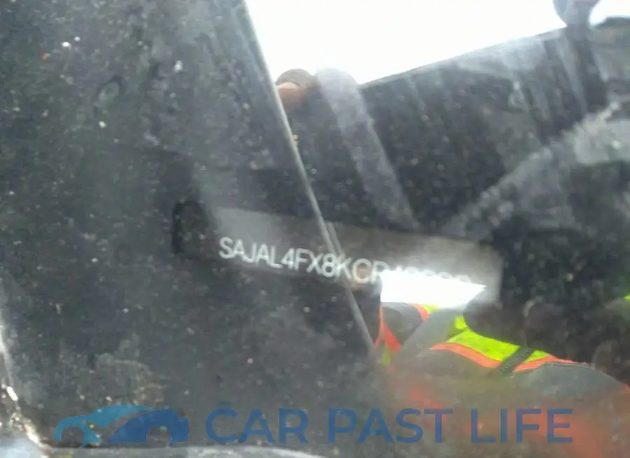 SAJAL4FX8KCP49090# 9
