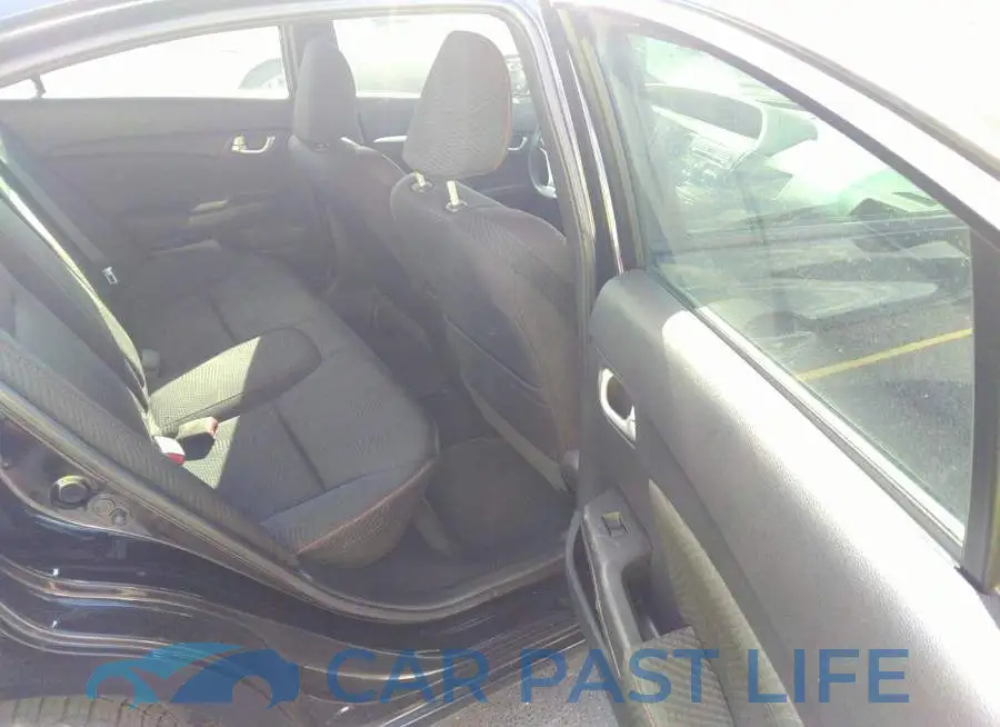 2HGFB6E52DH704862# 8