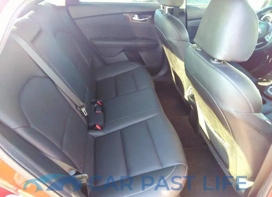 3KPF54AD9KE084804# 8