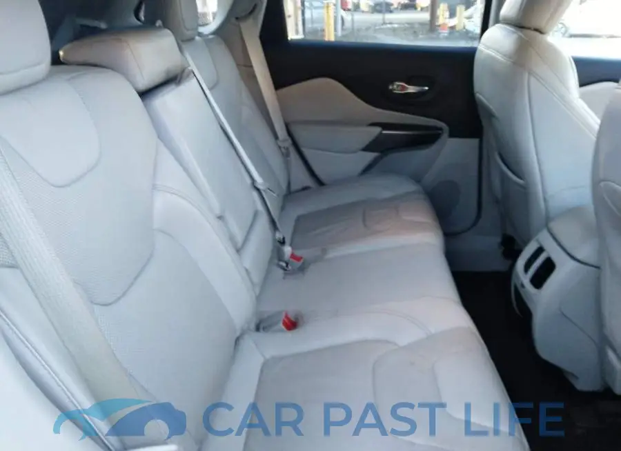 1C4PJMDX8LD651626# 8