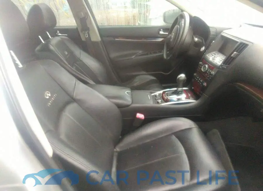 JN1CV6AR8DM354753# 5