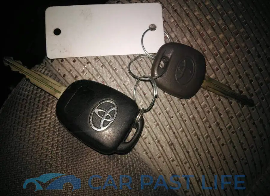 4T4BF1FK9DR280765# 11