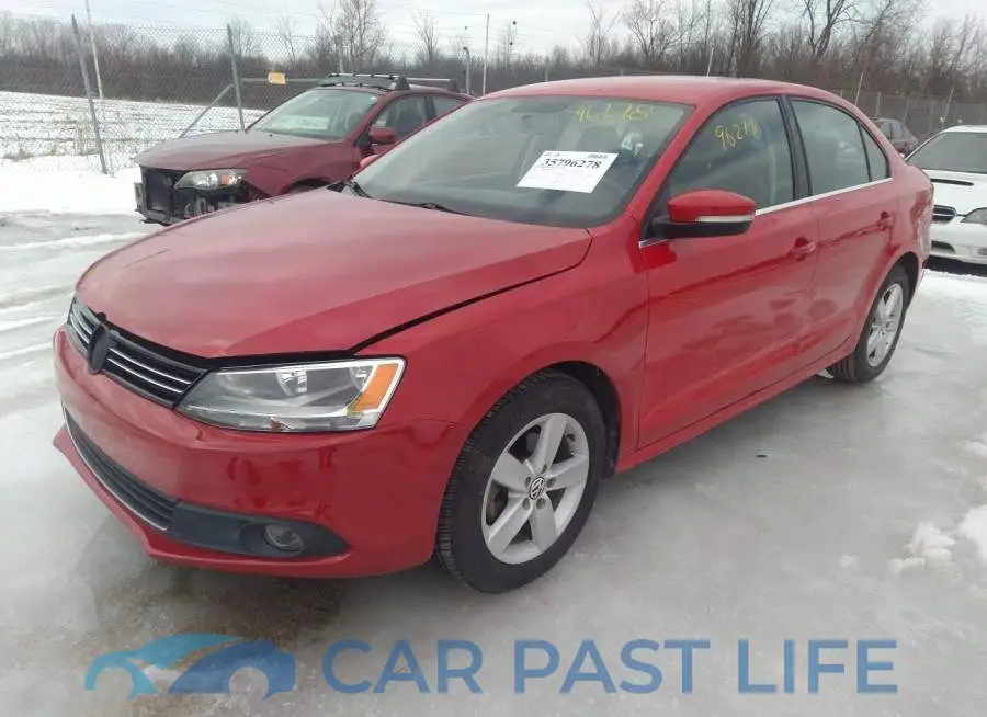 3VW3L7AJ3DM408125# 2