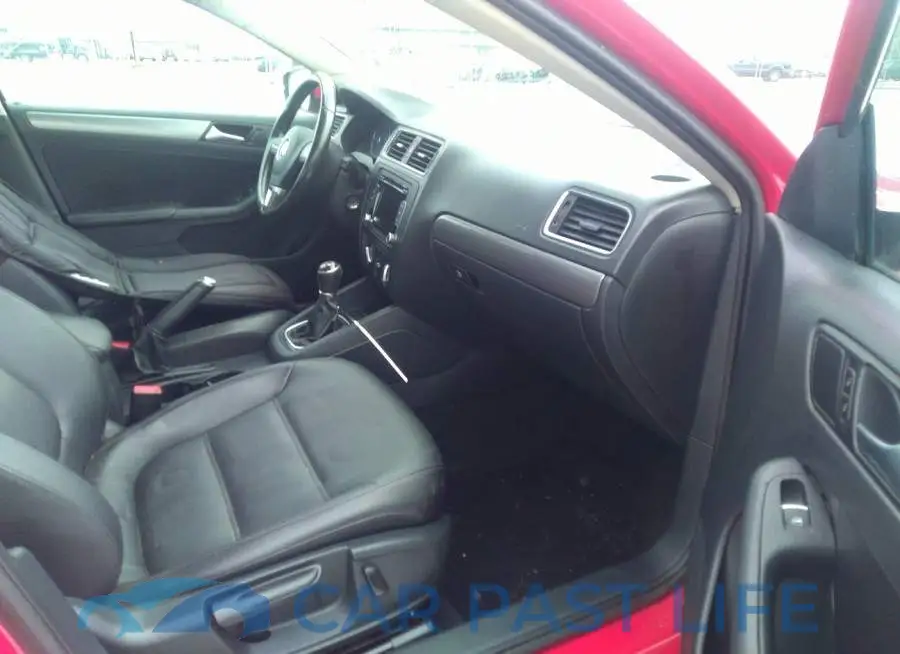 3VW3L7AJ3DM408125# 5