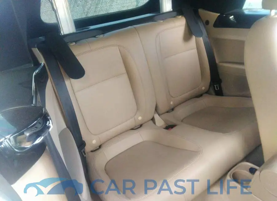 3VW7T7AT1DM825178# 8