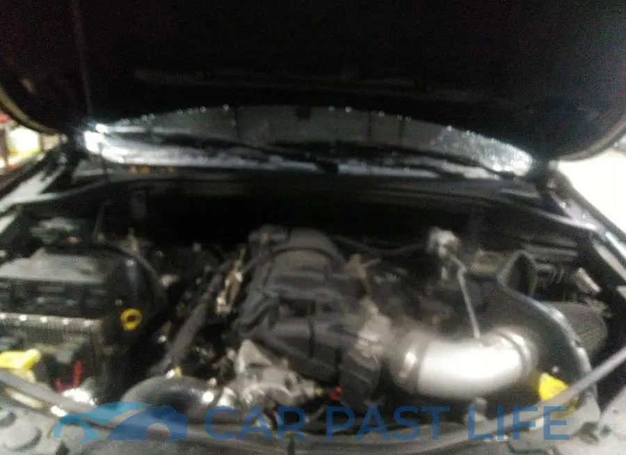 1C4RJFDJ4DC557573# 10