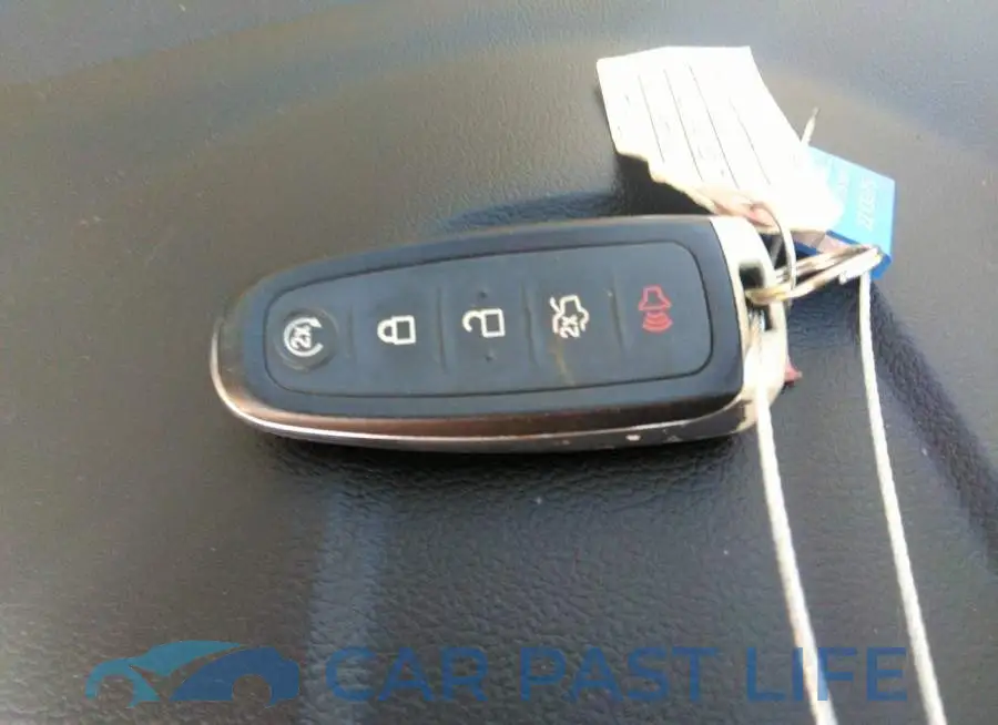 1FMCU0J95EUA98078# 11