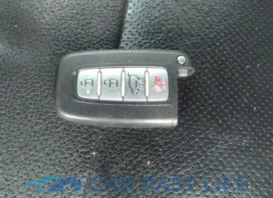 KMHTC6AE0HU313955# 11