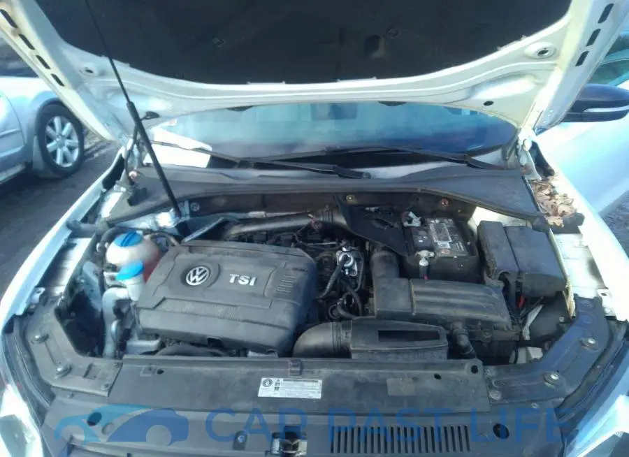 1VWBT7A33FC026758# 10