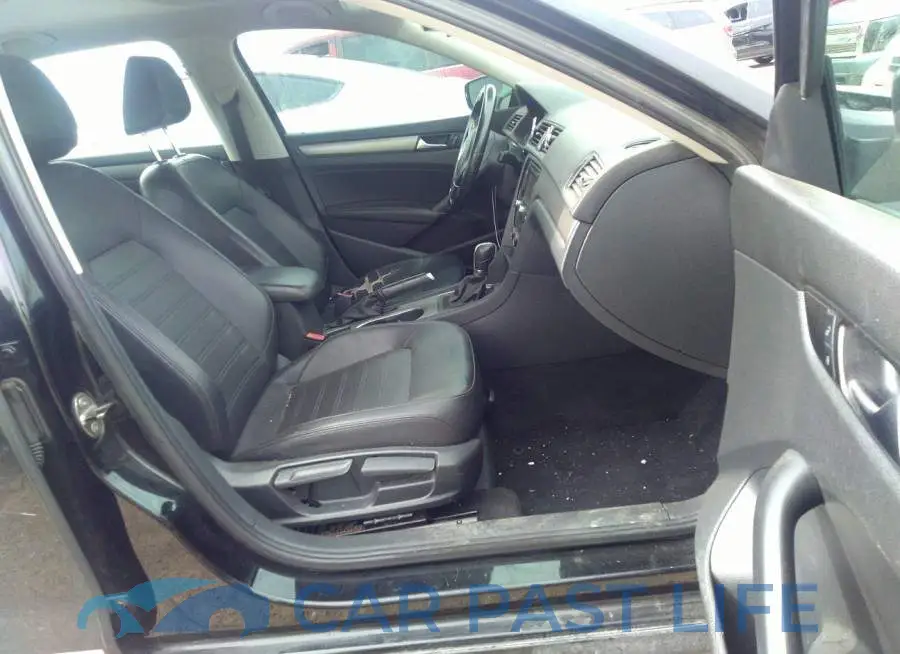 1VWBT7A35FC003630# 5