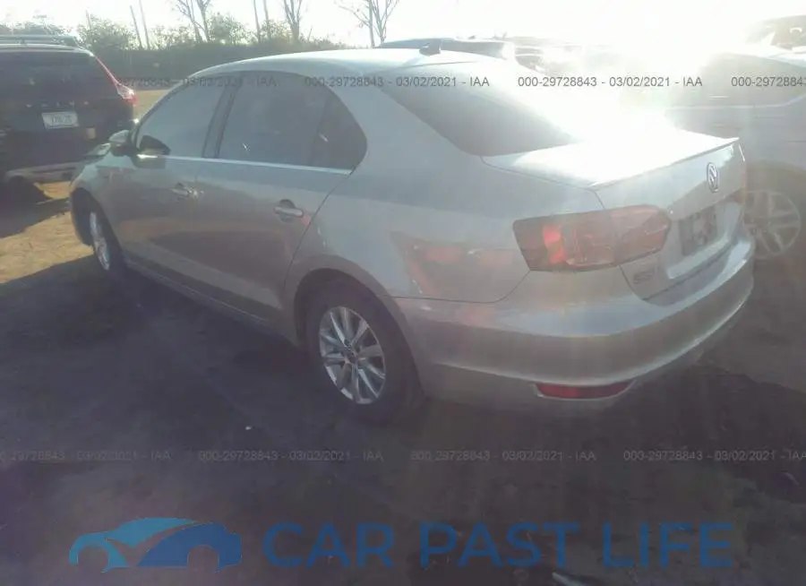 3VW637AJ1DM287561# 3
