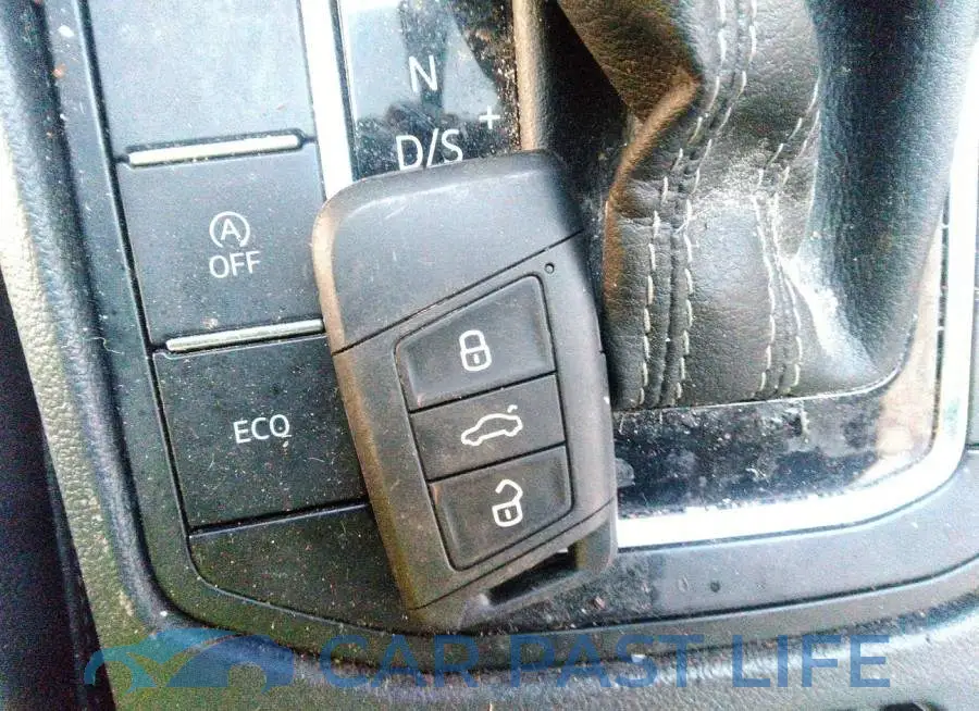 3VWC57BU2KM199413# 11