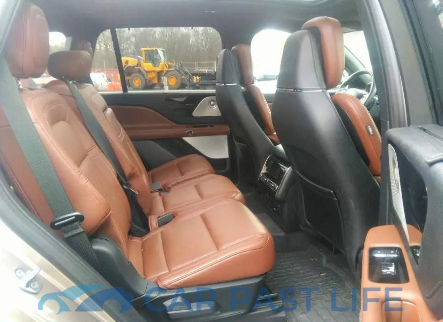 5LM5J7XC2MGL06277# 8