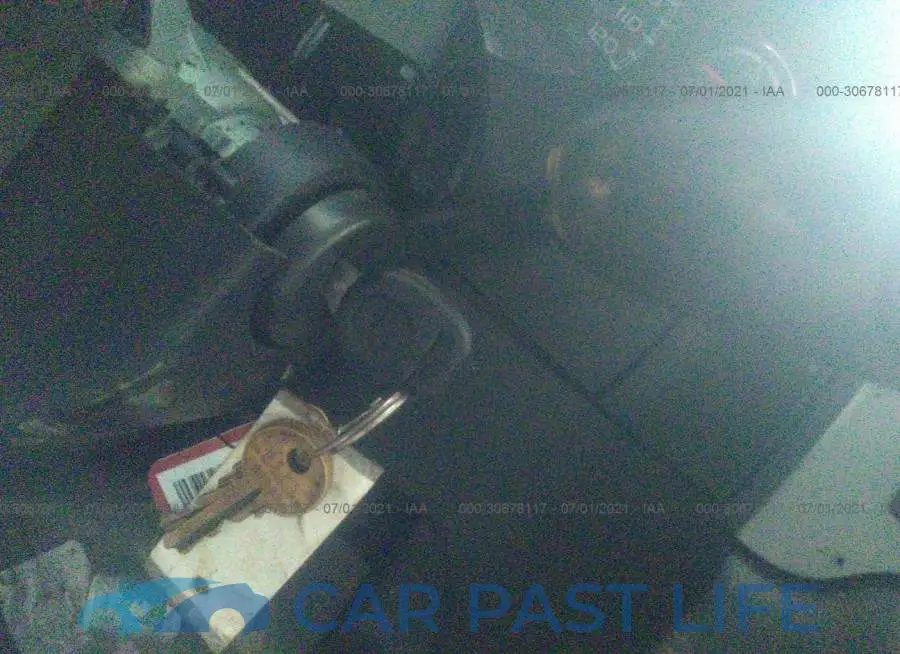 1GC1KYE82DF107453# 11
