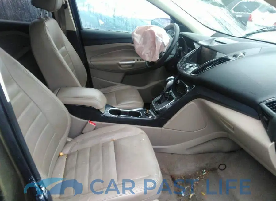1FMCU0J95EUA39158# 5