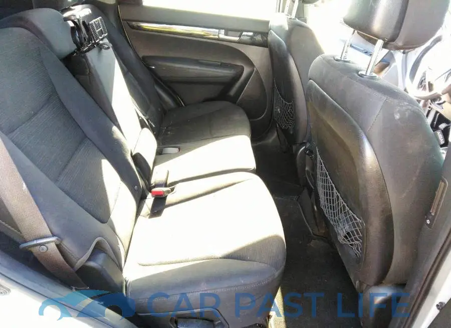 5XYKT3A64FG602147# 8