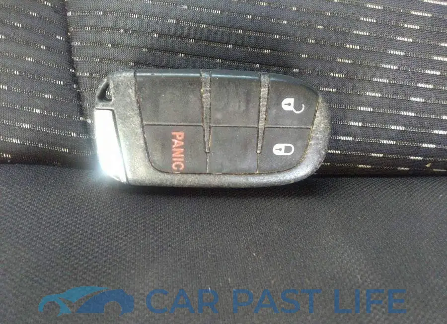 3C4PDCBB7GT157038# 11