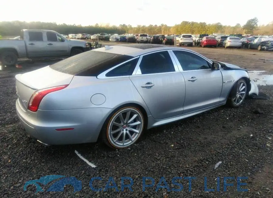 SAJWA1CZ4F8V84101# 4
