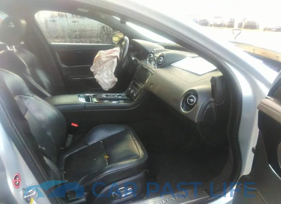 SAJWA1CZ4F8V84101# 5