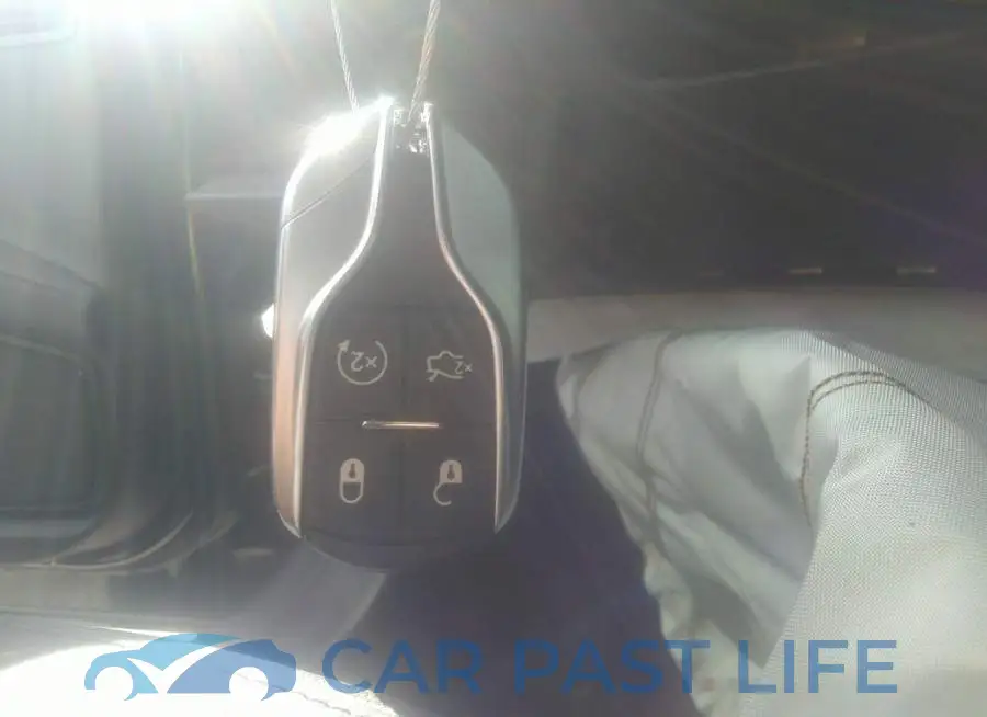 ZAM57YSM9NX399890# 11