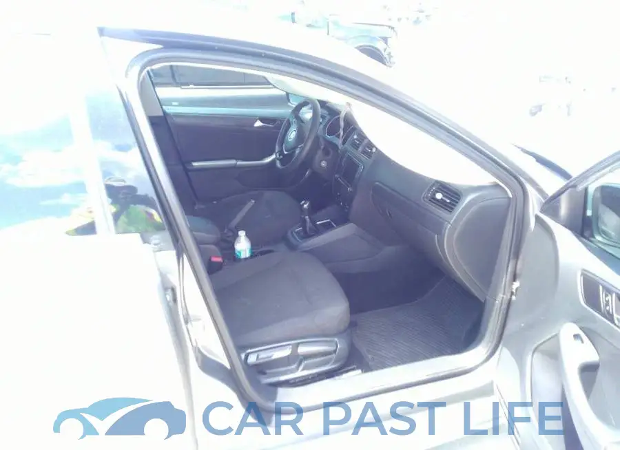 3VW167AJXGM244133# 5