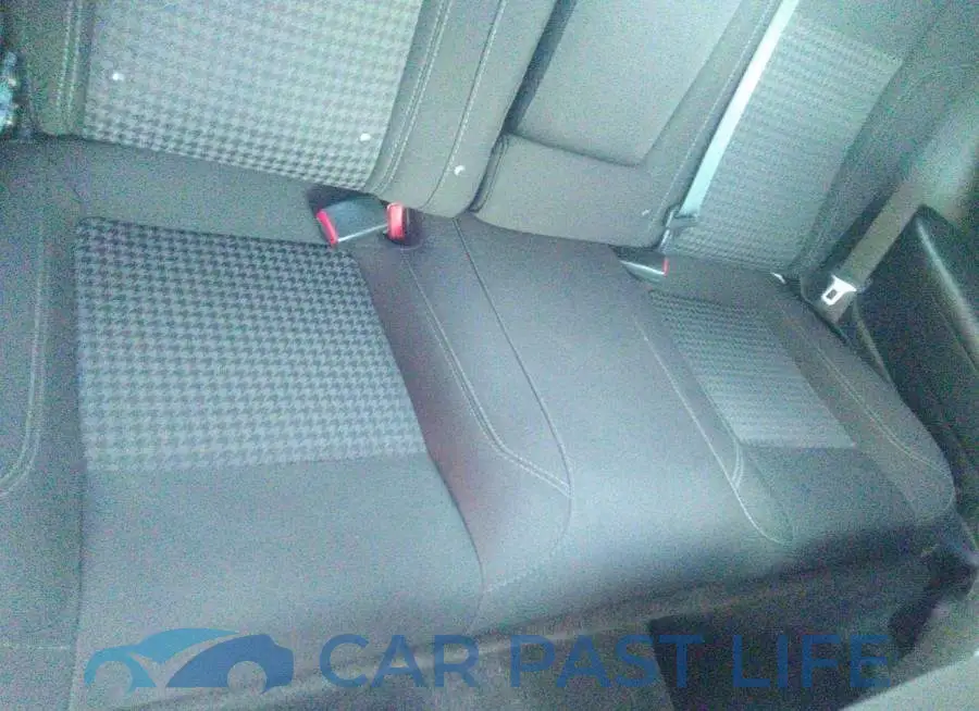 2C3CDZAG2GH256832# 8